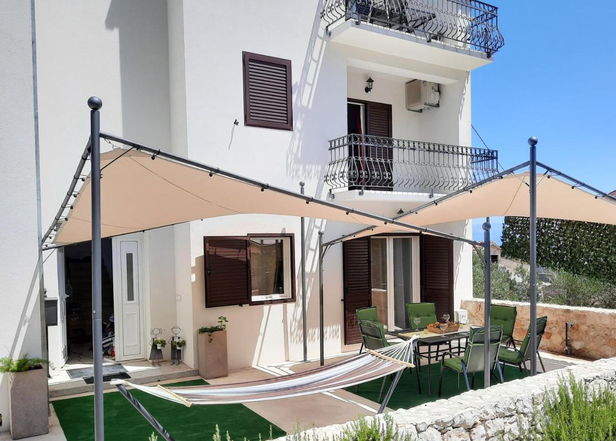 Apartments Pitve Jelsa  Zewnętrze zdjęcie